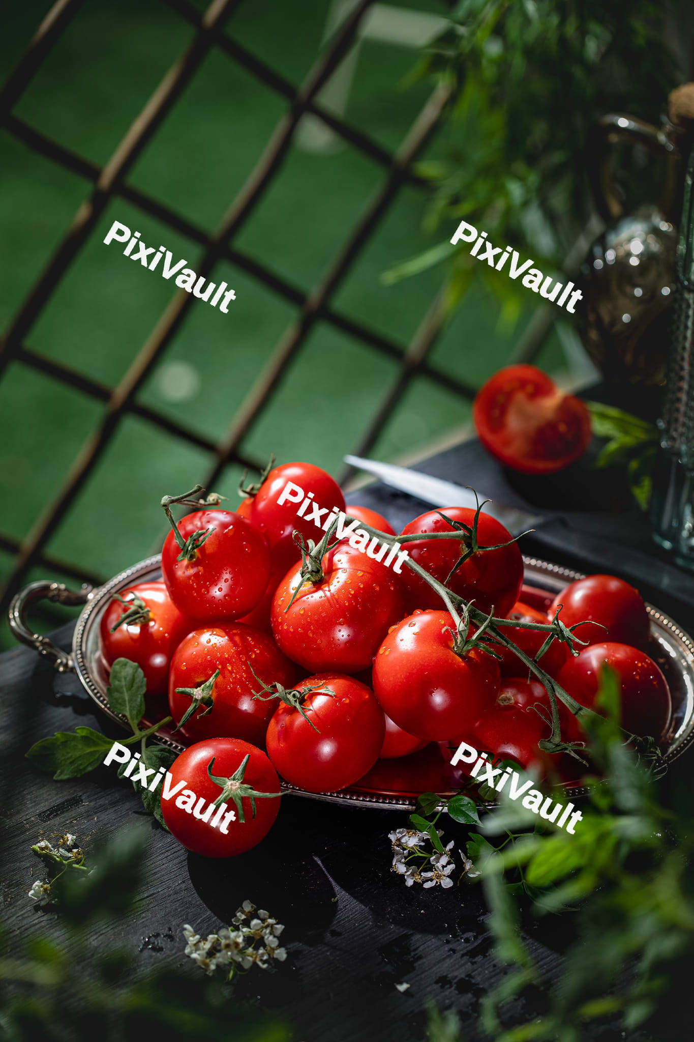 Fresh tomatoes on a plate
